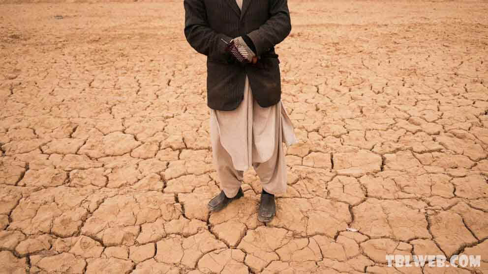 สภาพภูมิอากาศที่เปลี่ยนแปลงไปในอัฟกานิสถาน ทำให้ความยากจนรุนแรงขึ้น เมื่อได้รับน้ำฝนและหิมะที่ละลายจากภูเขา หุบเขาแห่งนี้ตั้งอยู่ท่ามกลาง