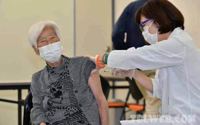 ญี่ปุ่นเริ่มกระตุ้น COVID จำนวนมาก ในขณะที่ผู้ป่วย Omicron พุ่งขึ้น ตเกียวได้เปิดตัวโครงการฉีดวัคซีนเพื่อฉีดวัคซีนป้องกันโควิด-19 จำนวนมาก
