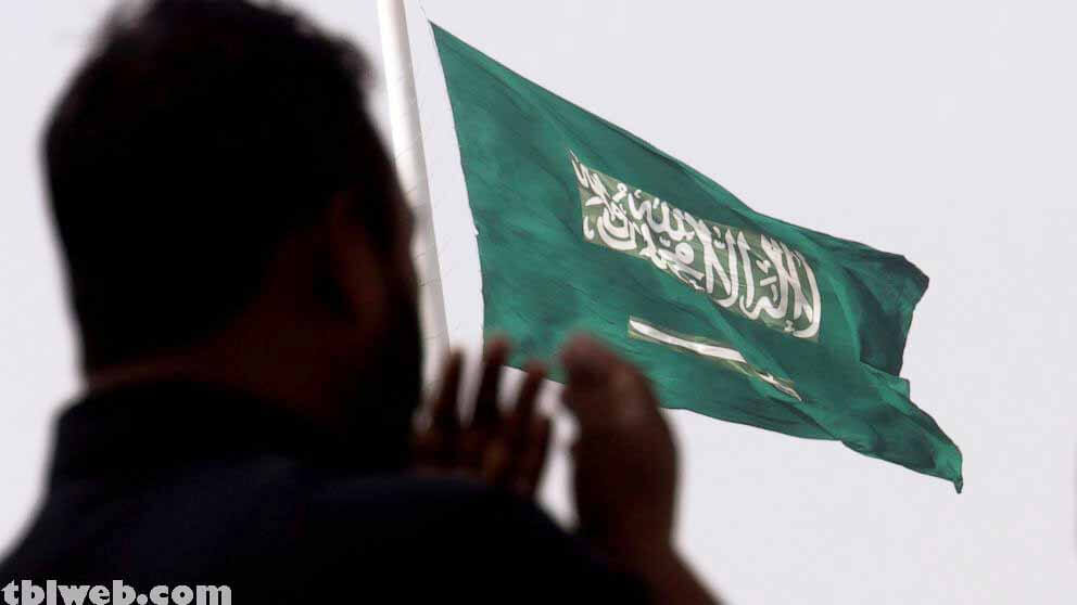 ซาอุดีอาระเบียเดินหน้ากำหนดธงสีเขียว ที่มีอิสลามเป็นฐานใหม่ ซาอุดีอาระเบียกำลังเผชิญกับการเปลี่ยนแปลงที่ควบคุมเพลงชาติและธงสีเขียว